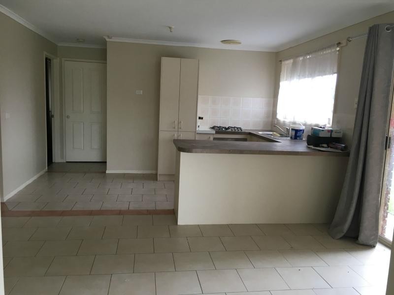 12 Montrose Way, Cranbourne West VIC 3977