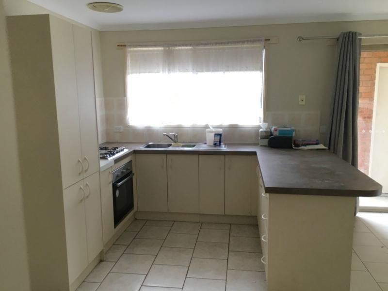 12 Montrose Way, Cranbourne West VIC 3977