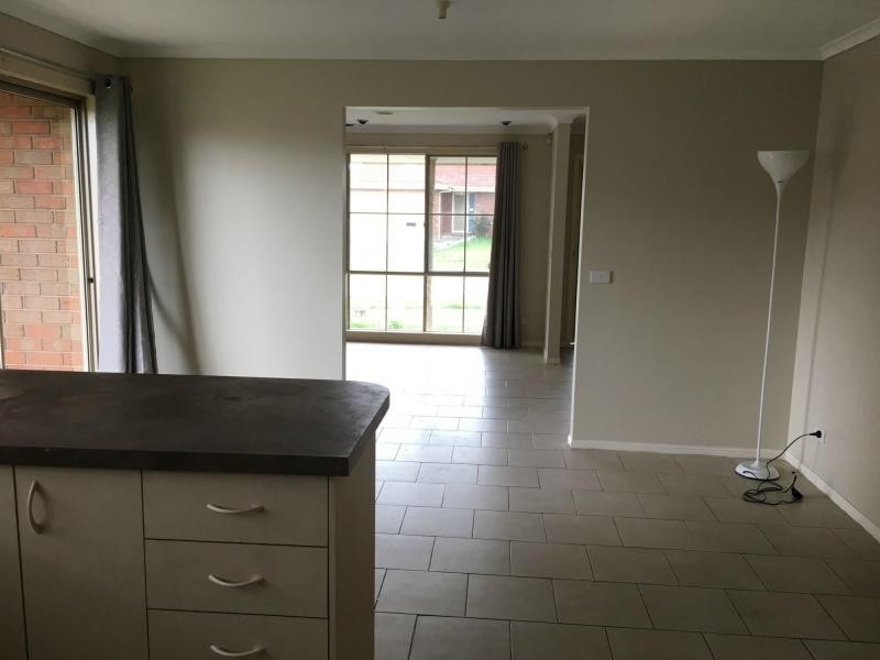 12 Montrose Way, Cranbourne West VIC 3977