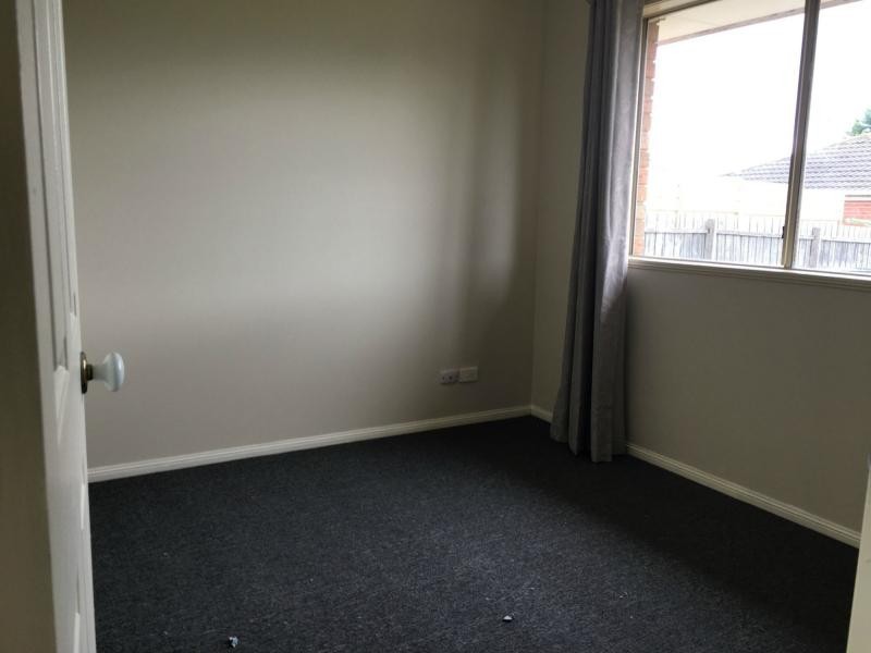 12 Montrose Way, Cranbourne West VIC 3977