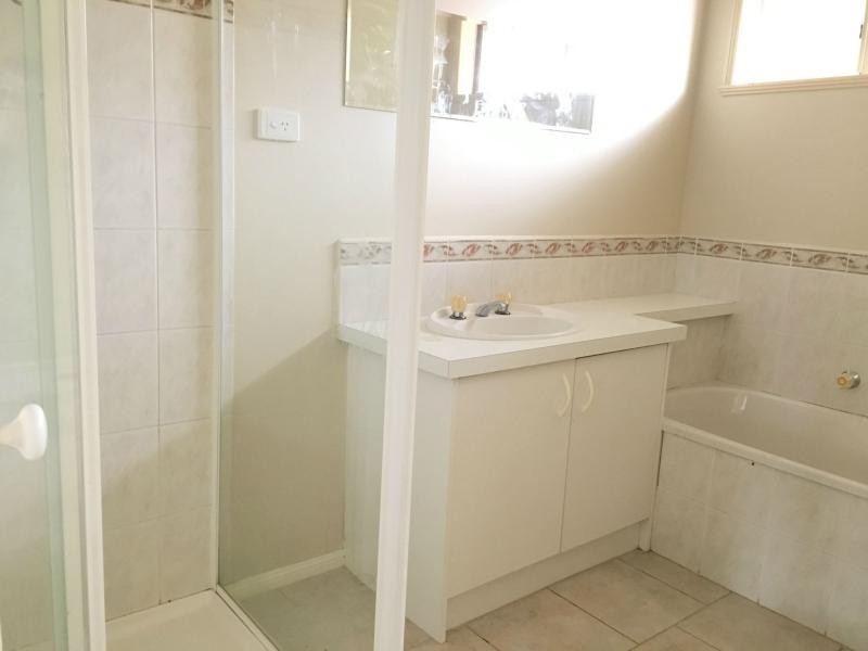 12 Montrose Way, Cranbourne West VIC 3977