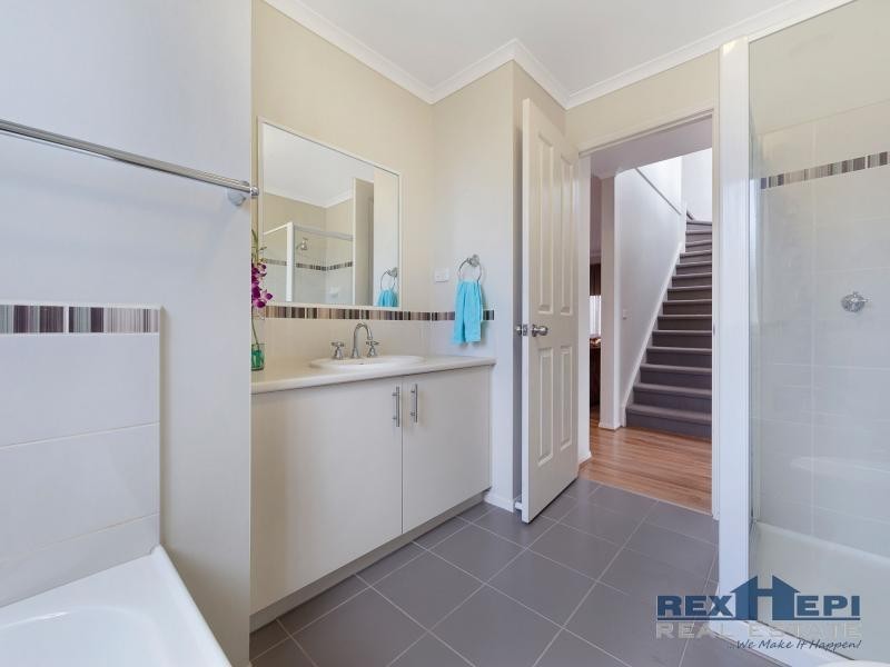 51 Tomasetti Crescent, Narre Warren VIC 3805