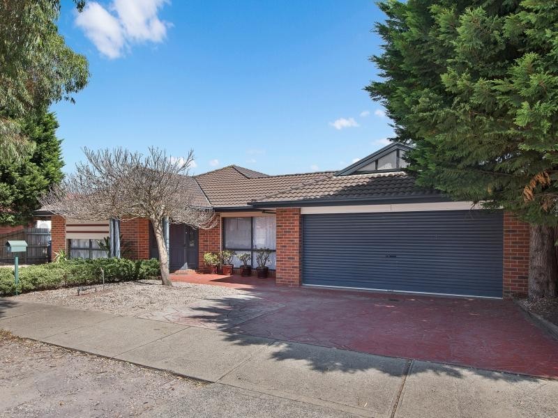 9 Karoonda Way, Hampton Park VIC 3976