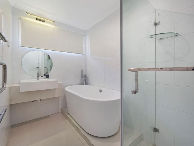 8 Simon Court, Hampton Park VIC 3976