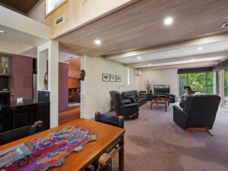 5 Fountain Drive, Narre Warren VIC 3805