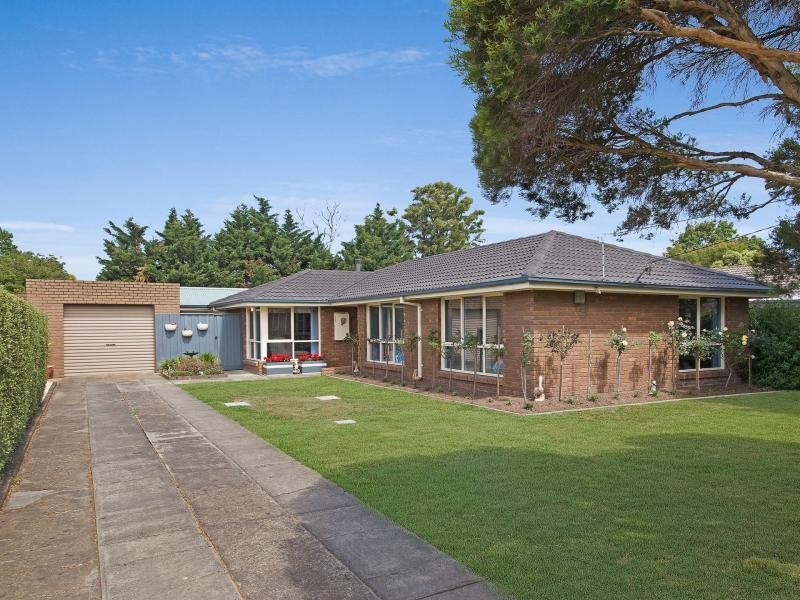 9 Strawbent Rise, Narre Warren VIC 3805