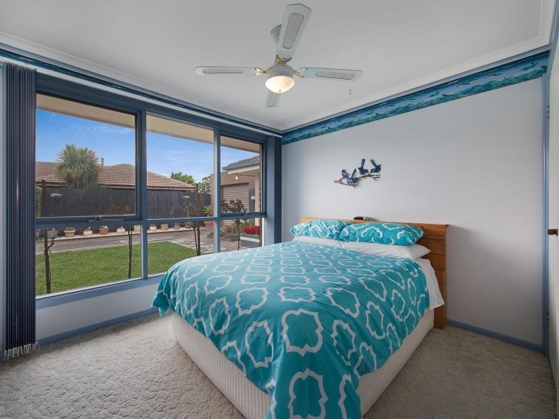 9 Strawbent Rise, Narre Warren VIC 3805