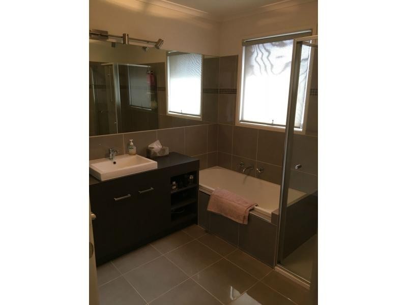 Unit 2/15-17 Kays Avenue, Hallam VIC 3803