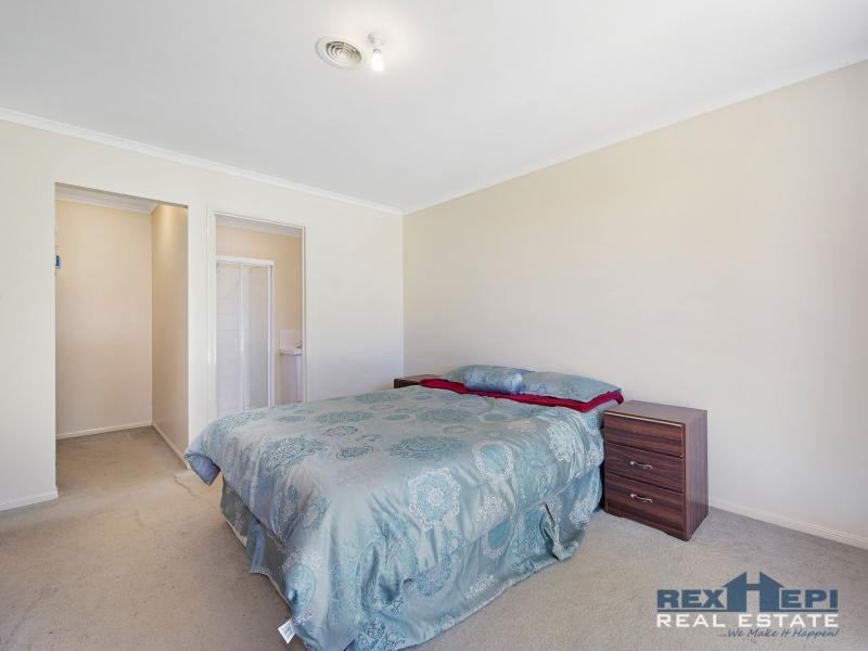 23 Karoonda Way, Hampton Park VIC 3976