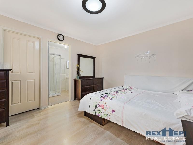 28 Karoonda Way, Hampton Park VIC 3976