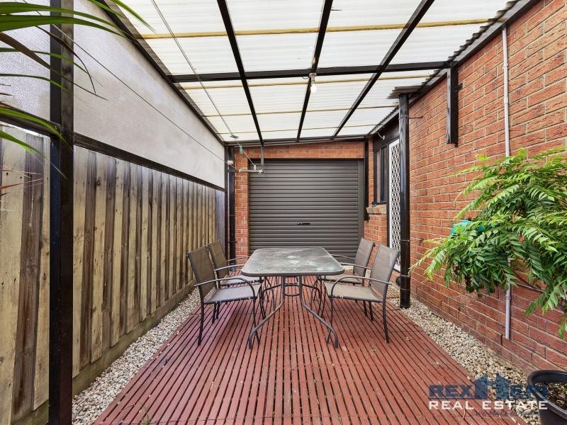 28 Karoonda Way, Hampton Park VIC 3976