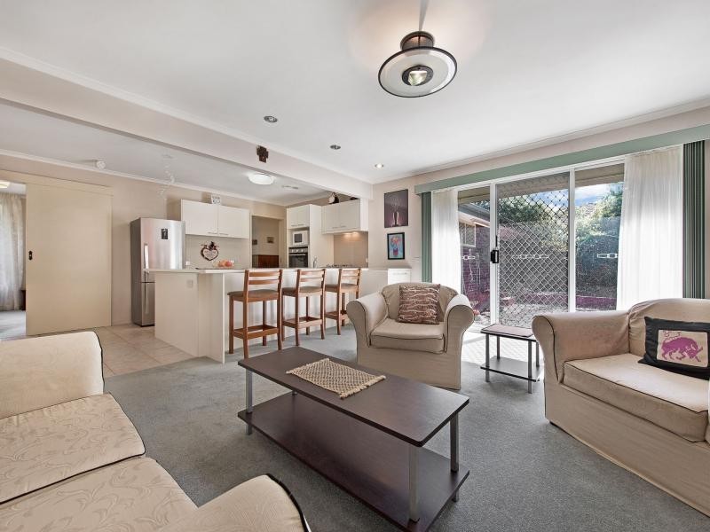 28 Gunns Road, Hallam VIC 3803