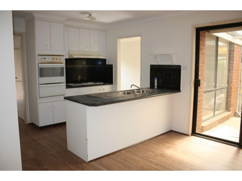 24 Gull Way, Narre Warren South VIC 3805