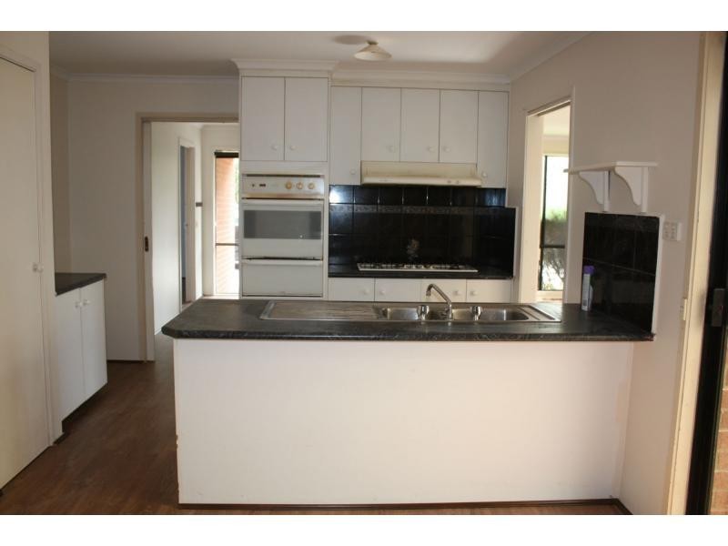 24 Gull Way, Narre Warren South VIC 3805