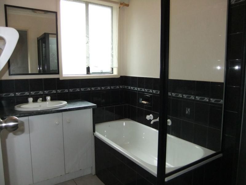 24 Gull Way, Narre Warren South VIC 3805