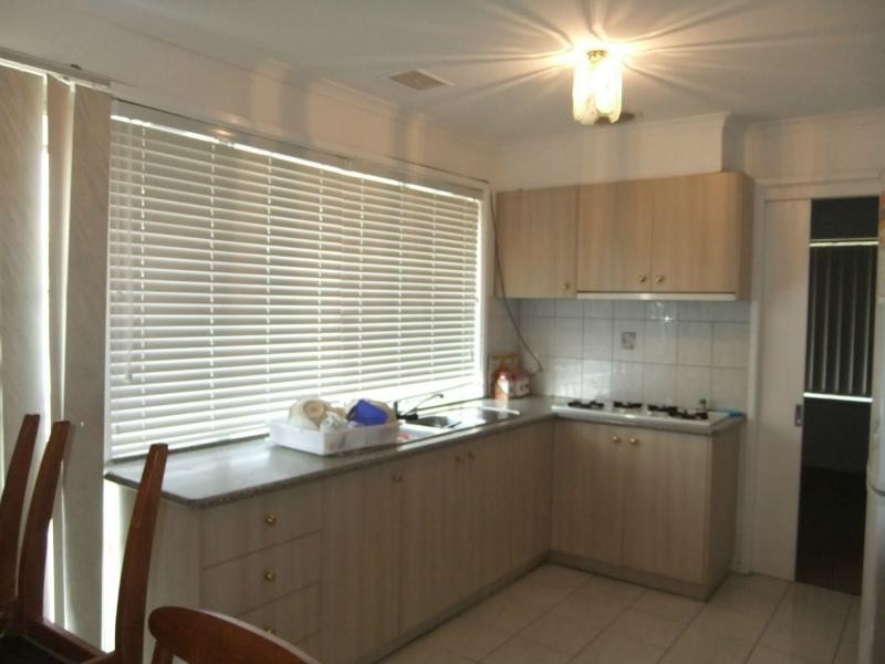 17 Sunset Grove, Dandenong VIC 3175