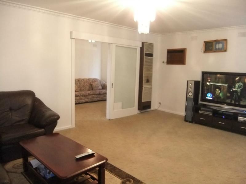 17 Sunset Grove, Dandenong VIC 3175