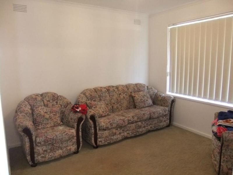 17 Sunset Grove, Dandenong VIC 3175