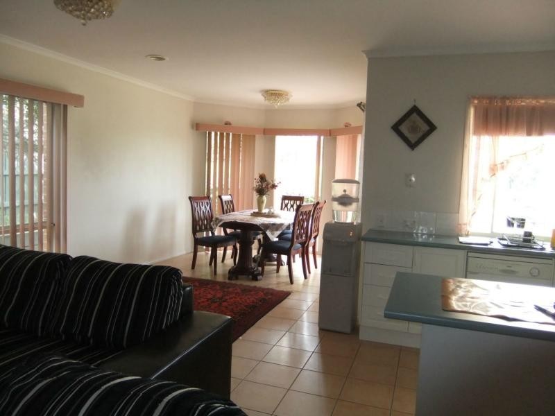 15 Canterbury Close, Narre Warren VIC 3805