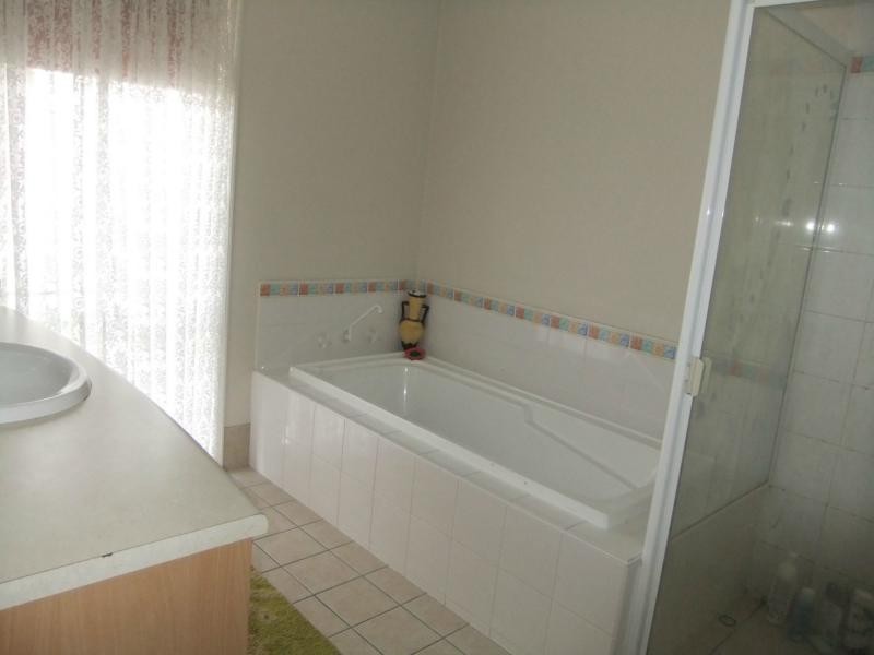 15 Canterbury Close, Narre Warren VIC 3805