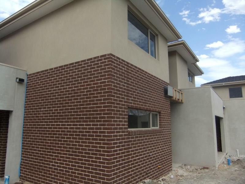 2/15 Sunline Avenue, Noble Park North VIC 3174