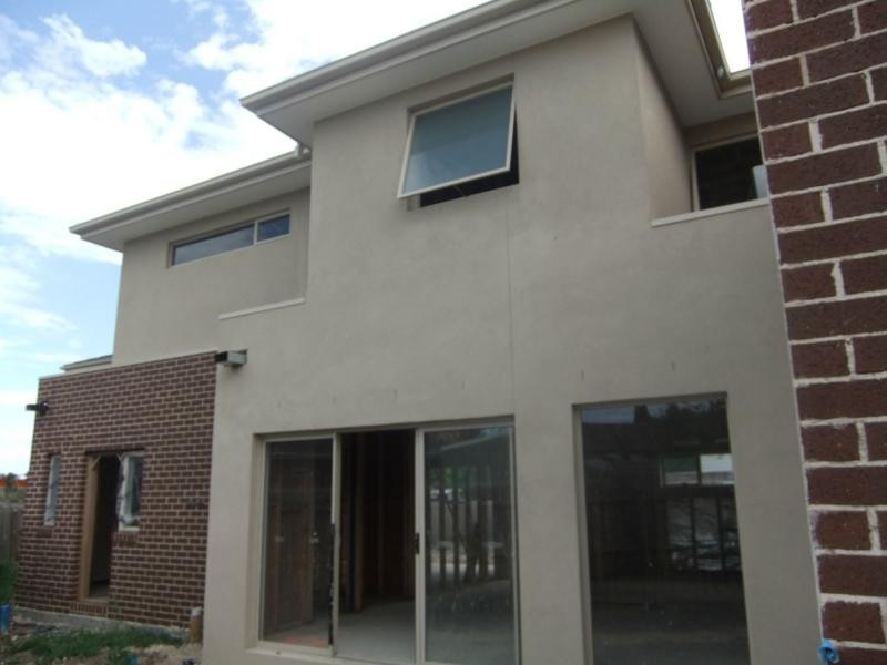 2/15 Sunline Avenue, Noble Park North VIC 3174