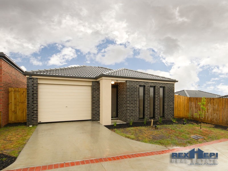 23/107 Army Road, Pakenham VIC 3810