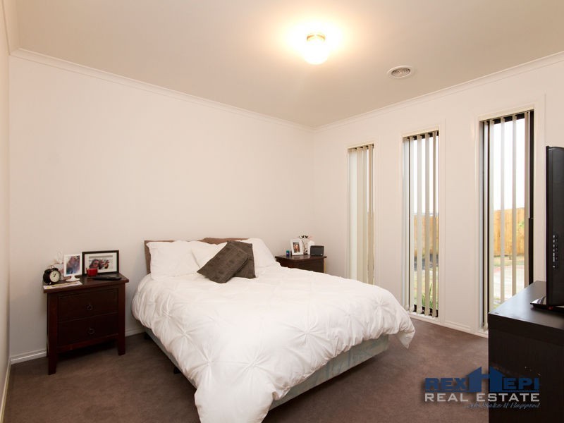 23/107 Army Road, Pakenham VIC 3810