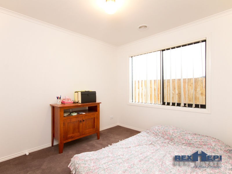 23/107 Army Road, Pakenham VIC 3810