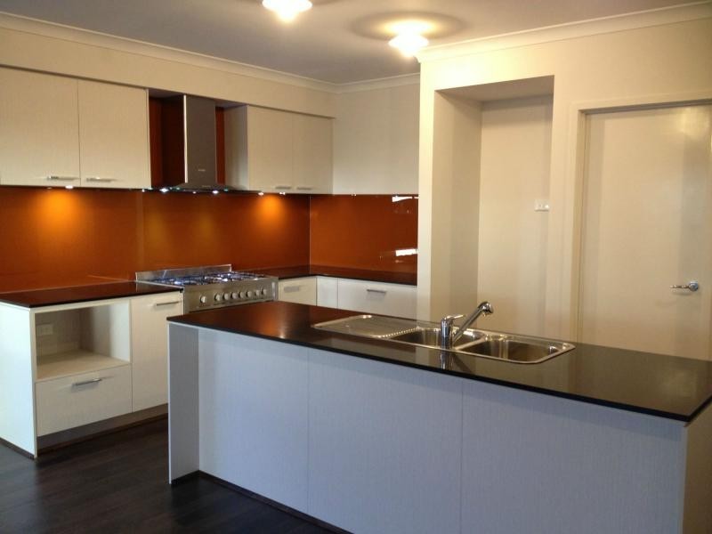 43 Warbler Street, Pakenham VIC 3810