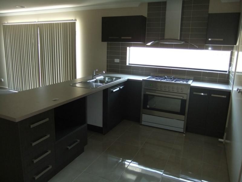 122 Blue Horizons Way, Pakenham VIC 3810