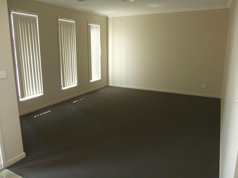 122 Blue Horizons Way, Pakenham VIC 3810