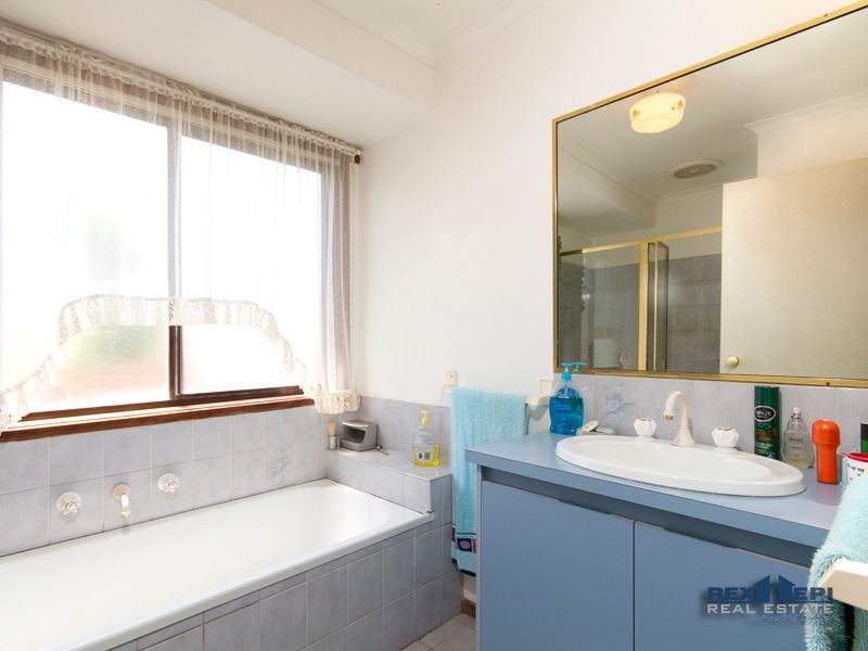 5 Edsall Close, Hampton Park VIC 3976