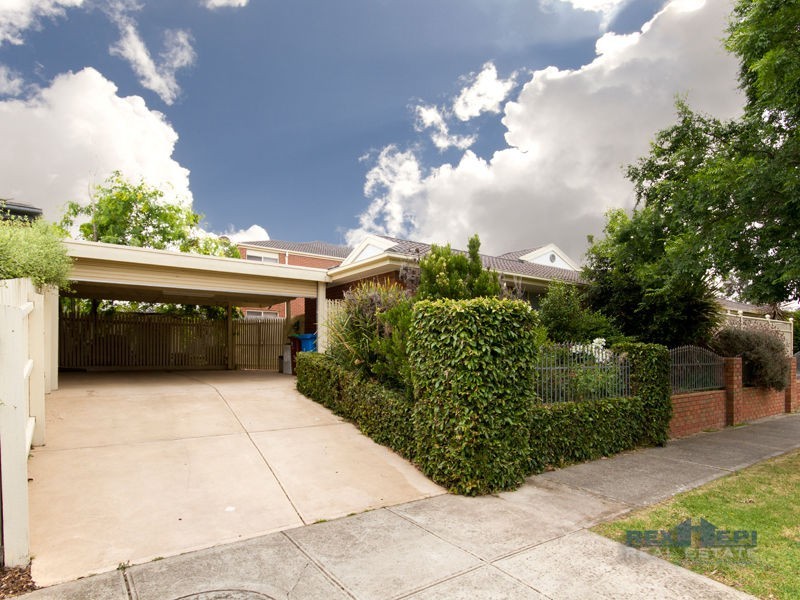 10 Hickory Drive, Narre Warren South VIC 3805