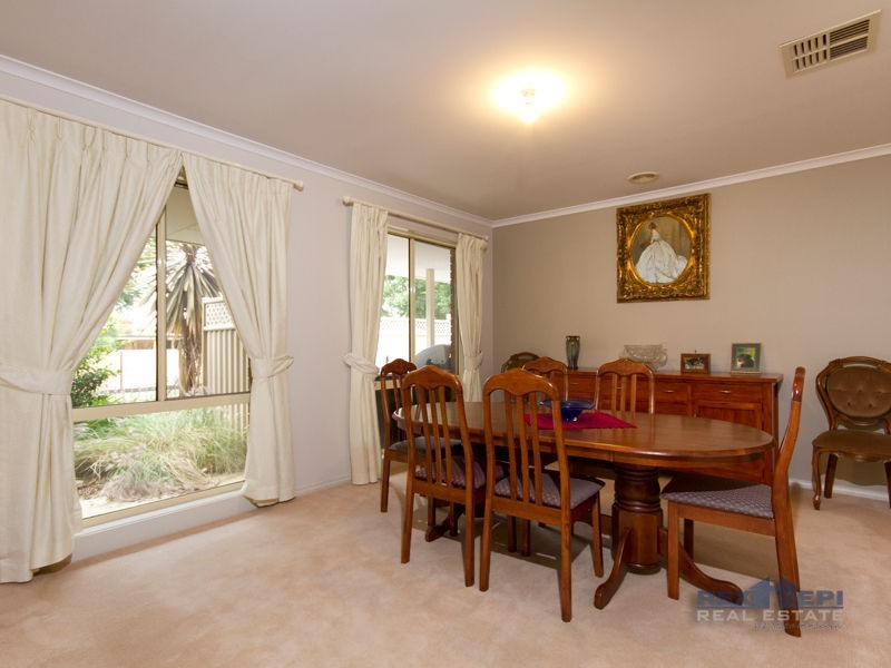 10 Hickory Drive, Narre Warren South VIC 3805