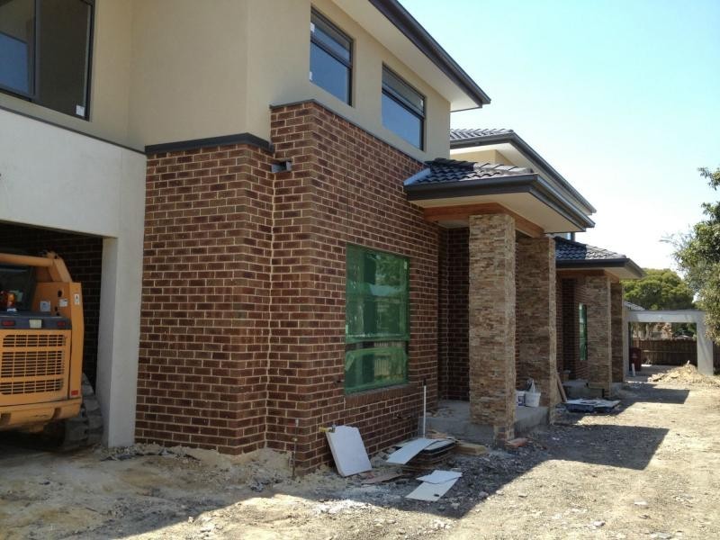 2/159 Gladstone Road, Dandenong North VIC 3175