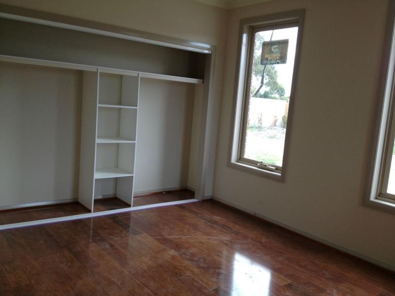 Unit 1/5 Aylesbury Court, Hampton Park VIC 3976