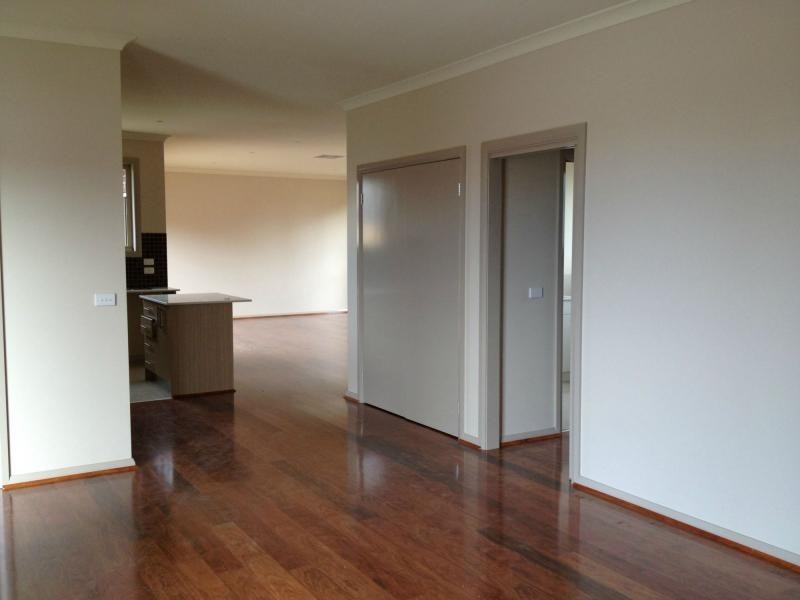 Unit 3/5 Aylesbury Court, Hampton Park VIC 3976
