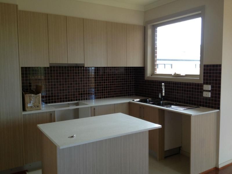 Unit 3/5 Aylesbury Court, Hampton Park VIC 3976