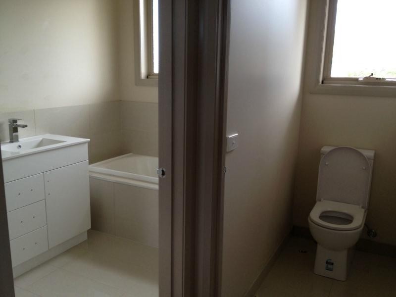 Unit 3/5 Aylesbury Court, Hampton Park VIC 3976