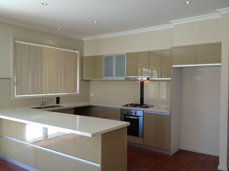 33 Salvia Avenue, Pakenham VIC 3810