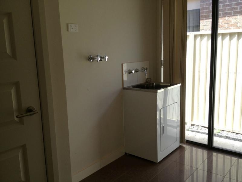 33 Salvia Avenue, Pakenham VIC 3810