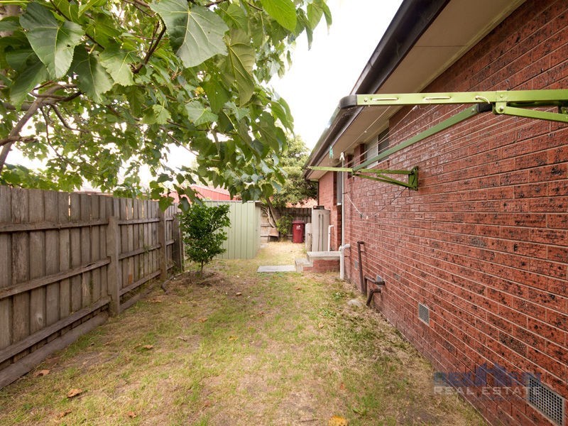 Unit 2/38-40 Canberra Avenue, Dandenong South VIC 3175