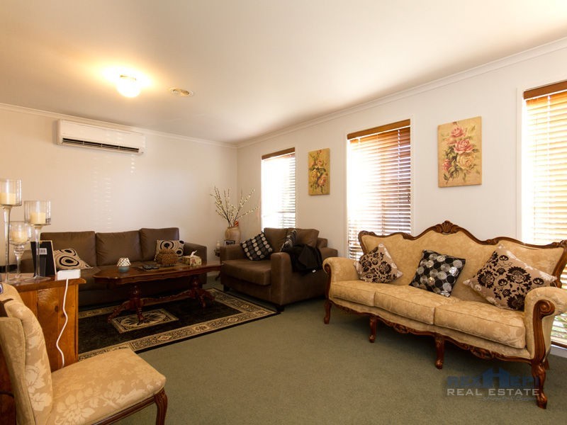 6 Grenfell Rise, Narre Warren South VIC 3805