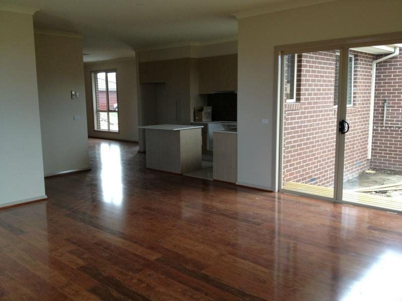 Unit 3/5 Aylesbury Court, Hampton Park VIC 3976