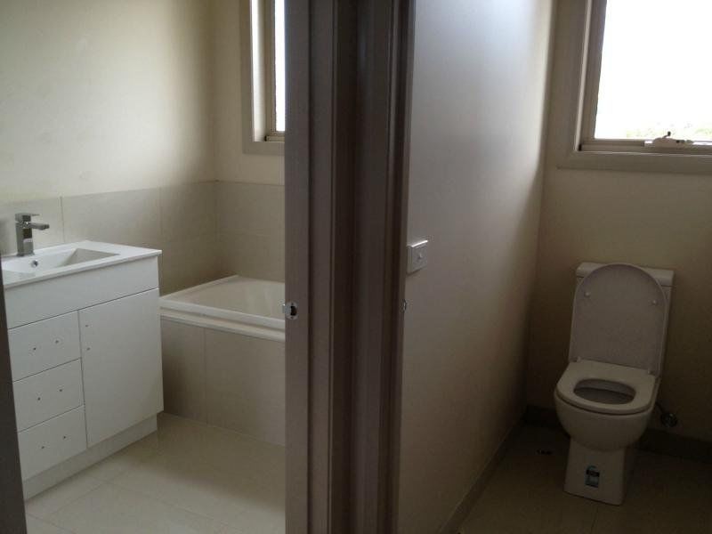 Unit 3/5 Aylesbury Court, Hampton Park VIC 3976