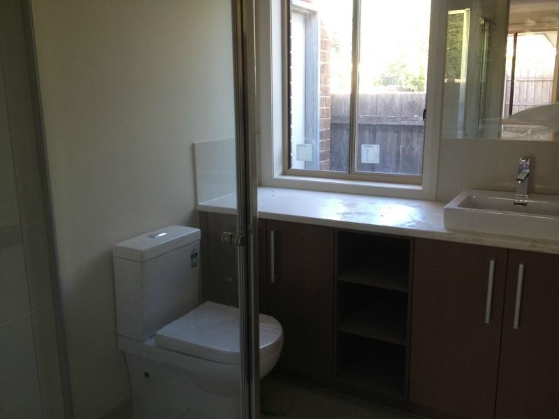 Unit 2/113 Clarendon Street, Cranbourne VIC 3977