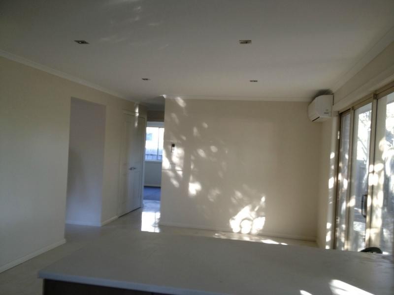 Unit 2/113 Clarendon Street, Cranbourne VIC 3977