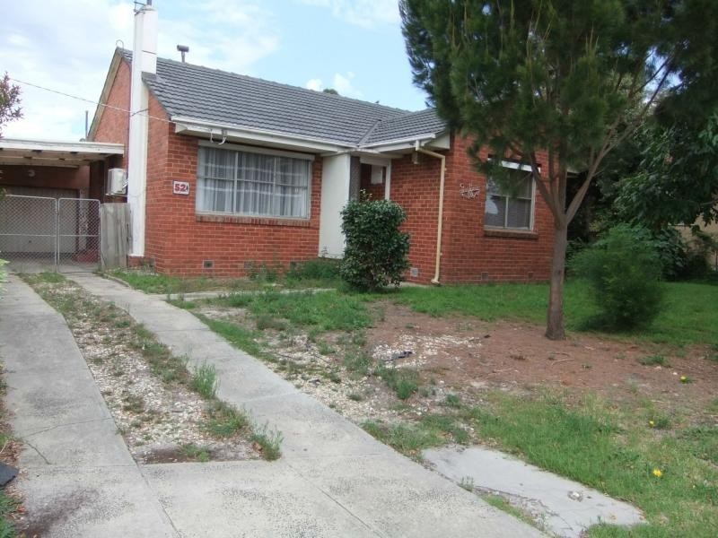 52 Pine Street, Frankston North VIC 3200