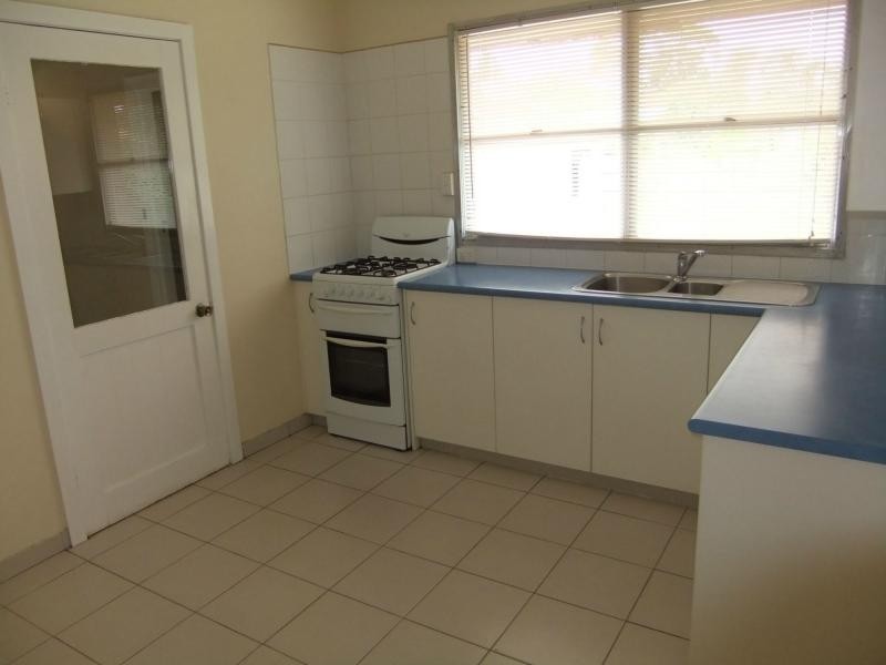 52 Pine Street, Frankston North VIC 3200